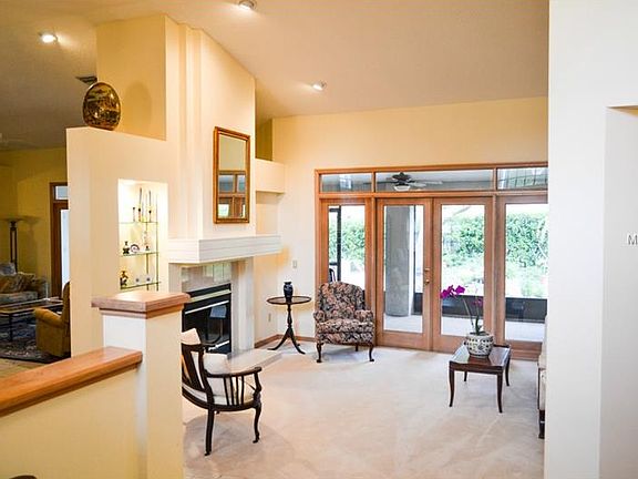 3rd image of 212 Brynwood Ln