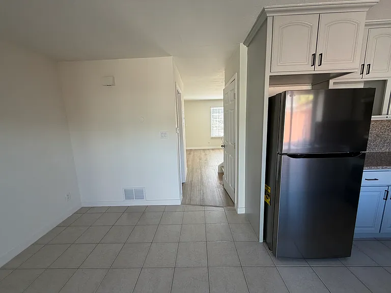 Kitchen/dining area view to living room
