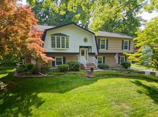 8 Edward Cir, Montville, NJ 07045