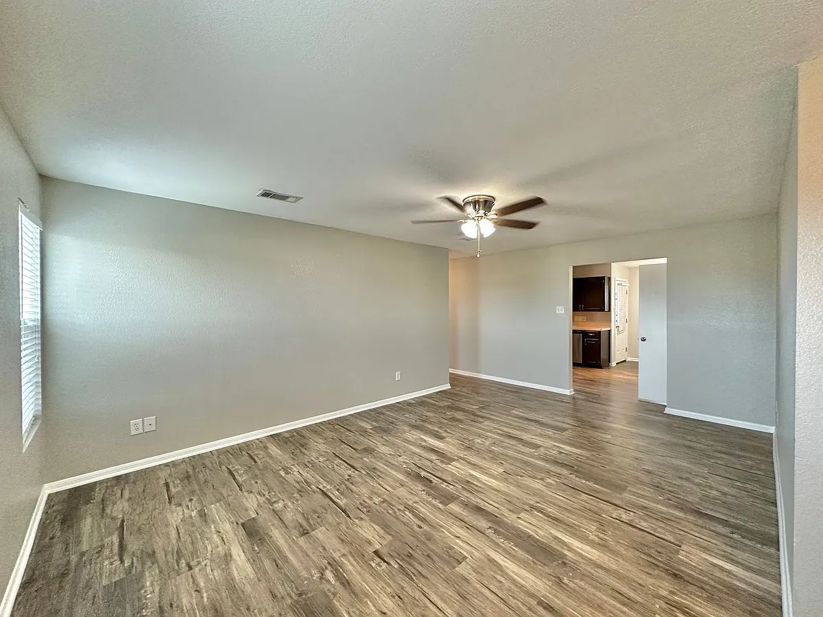 Building Photo - 3000 Indy Dr