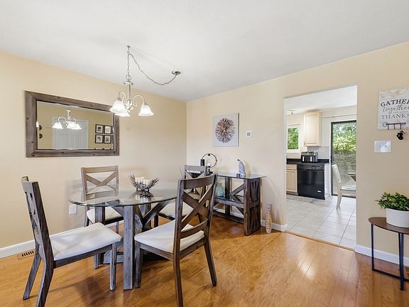 3rd image of 86 Sterling Ln #86