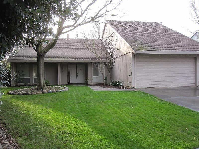 1st image of 2739 Brentwood Pl
