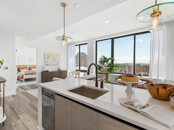 55 Jordan Avenue image 2 of 20