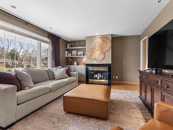 4th image of 3904 Brendenwood Rd