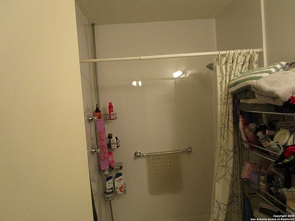 3rd image of 4867 CAMAS