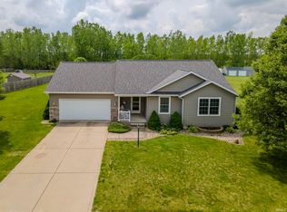 18190 Scarborough Ln, Goshen, IN 46528