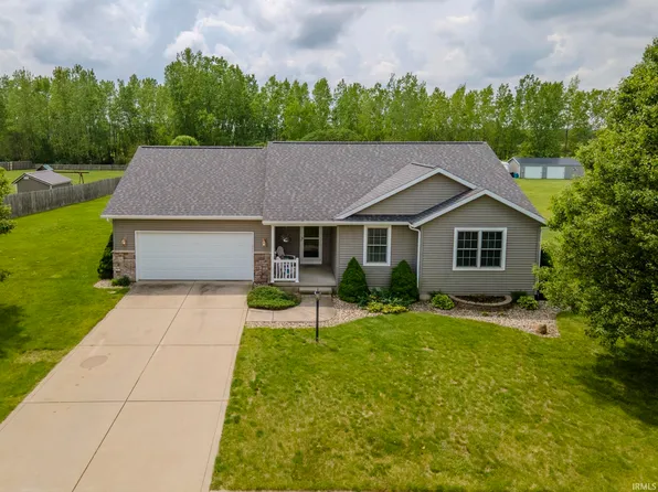 18190 Scarborough Ln, Goshen, IN 46528