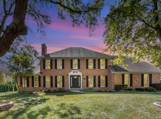 25W313 Mayflower Ave, Naperville, IL 60540