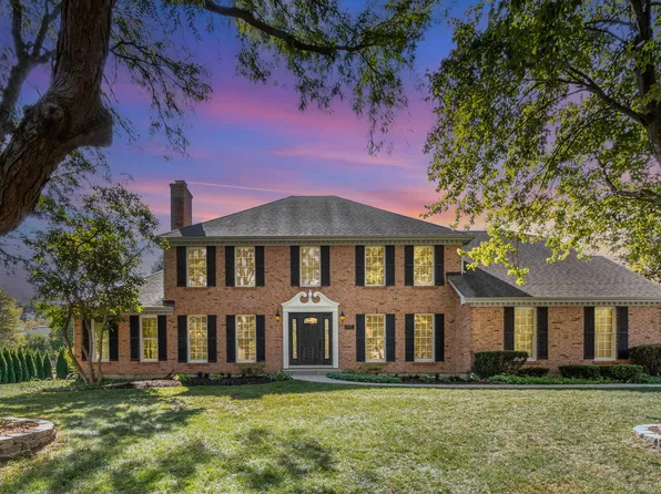 25W313 Mayflower Ave, Naperville, IL 60540