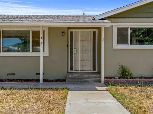 1304 Wallin Way, Modesto, CA 95351