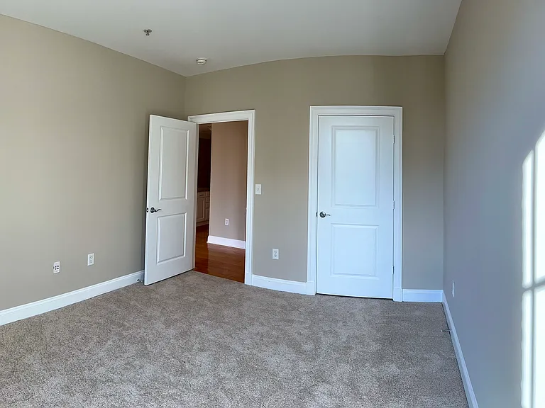 1023 N Royal St #206 — Photo 11