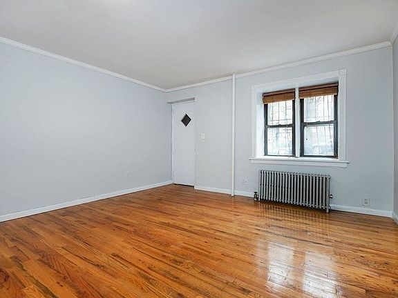 3rd image of 212 W 123rd St APT 1