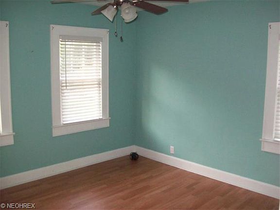 5th image of 2132 Norwood Blvd
