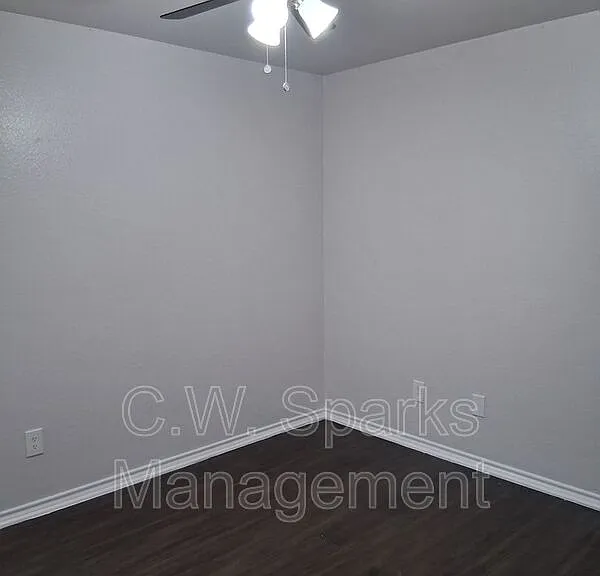 13651 Biggs St — Photo 21