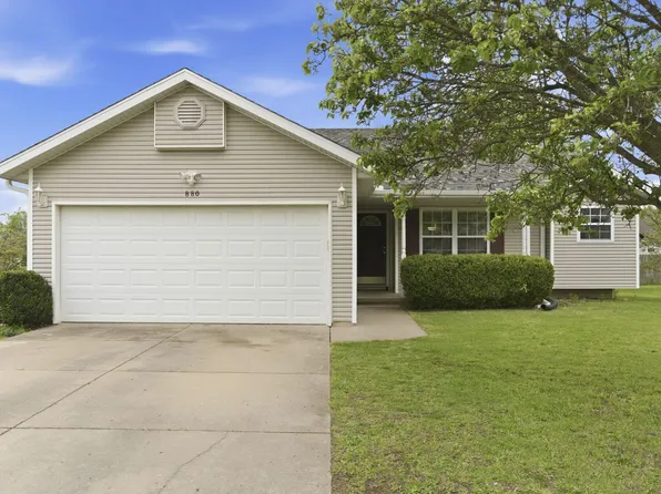 880 W Ash Circle, Nixa, MO 65714