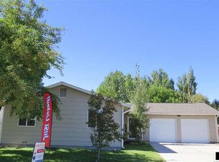 506 Summit Dr, Riverton, WY 82501