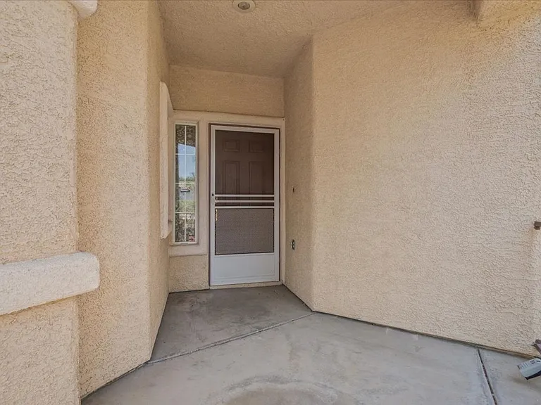 3213 Carbondale St — Photo 3