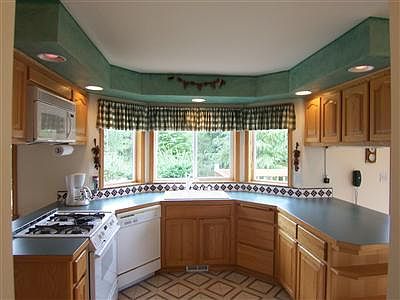 3rd image of 1023 Joanna Ln