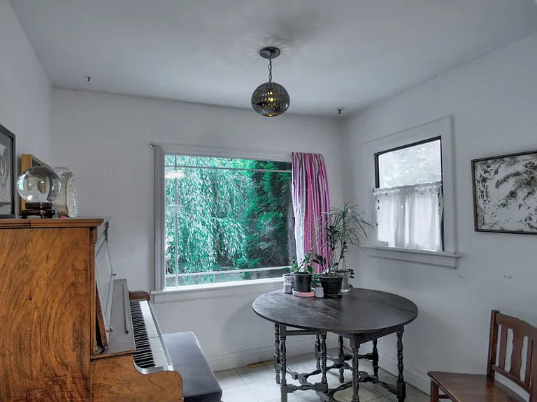 1715 Quince St NE #A — Photo 6