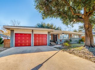 1120 Cavender Dr, Hurst, TX 76053