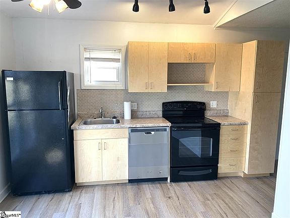 5th image of 20 Kimbell Ct