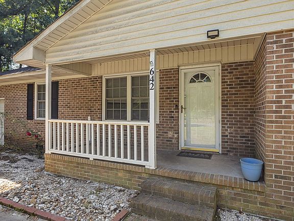 4th image of 642 Kelly Rd