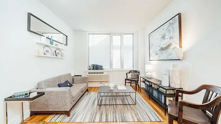 Rented by Nooklyn NYC LLC | media 80