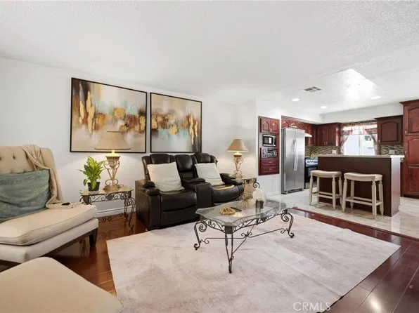 9200 Palm St APT 6, Bellflower, CA 90706