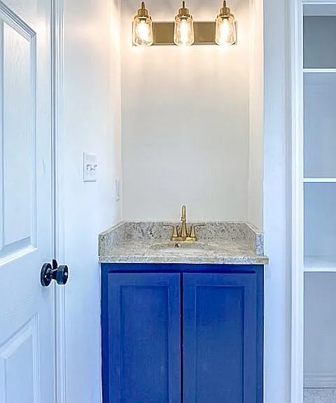 930 Shady Ln — Photo 8