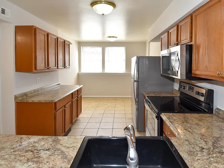25 Pickering Ct #2 — Photo 16