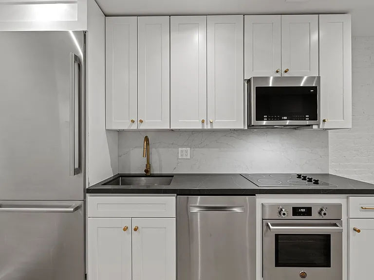 151 Avenue A #4B — Photo 2