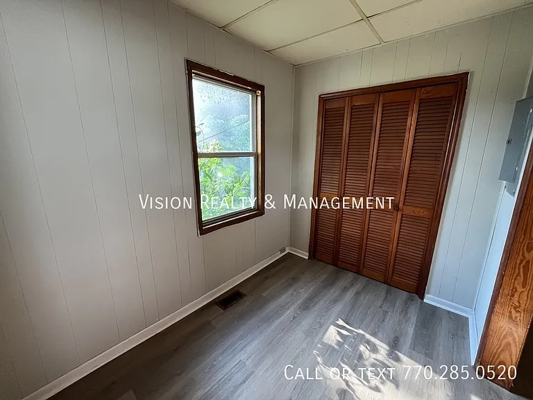 802 Williams St — Photo 27