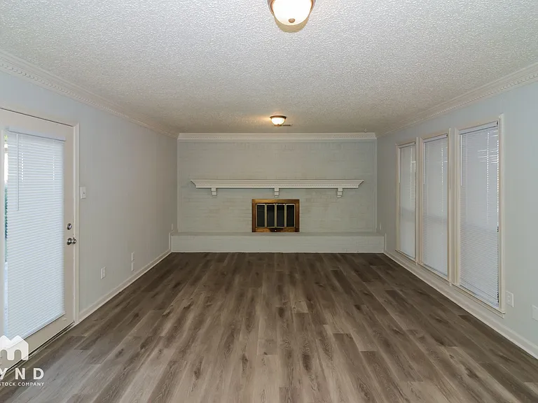 3807 Ross Rd — Photo 6