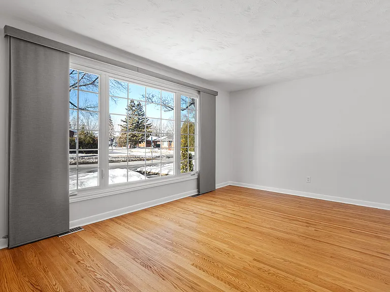 1263 Cobden Rd #1 — Photo 7