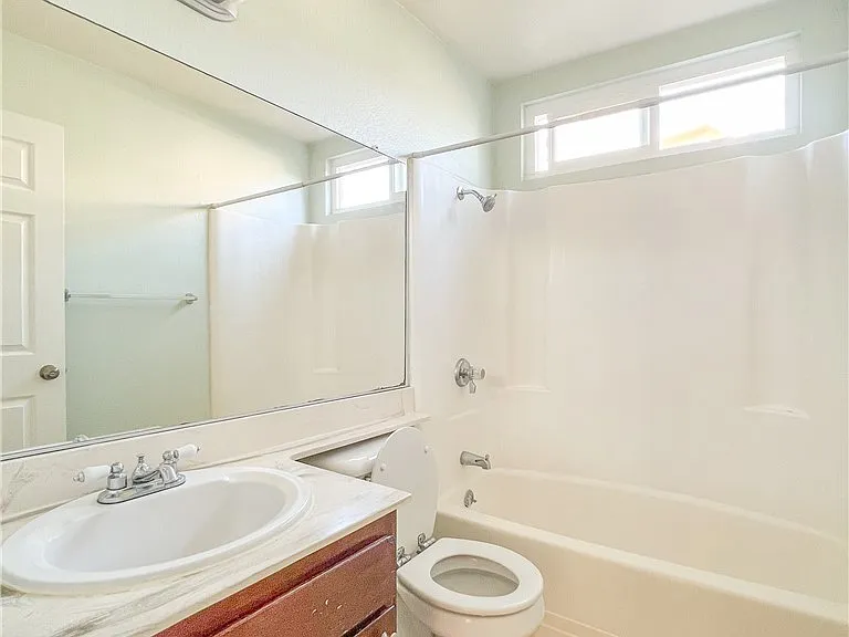 1359 Calle De Oro — Photo 13