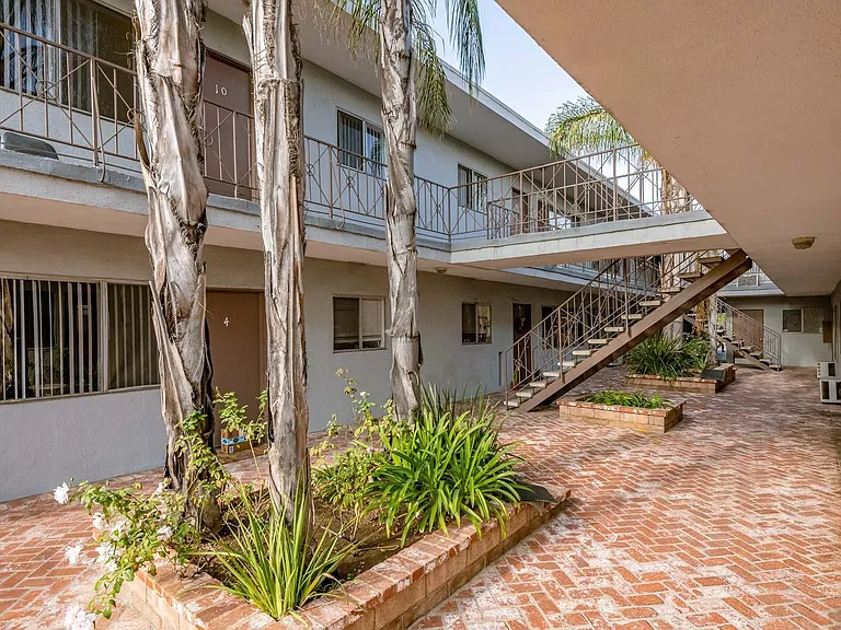 4000 Sequoia St — Photo 26