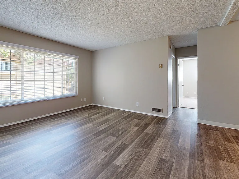 Park Villas Apartments — Photo 4