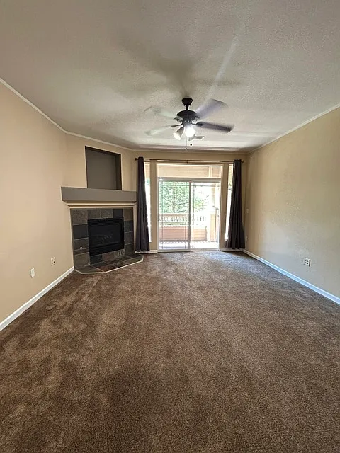 8465 S Holland Way — Photo 3