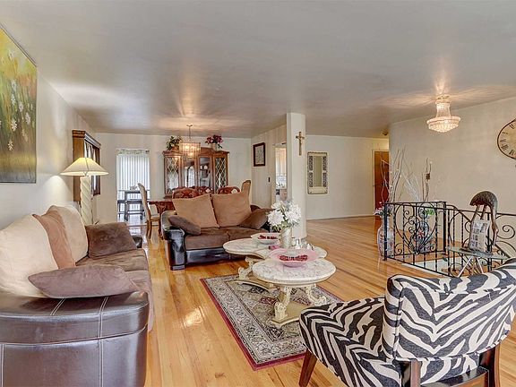 5th image of 1000 Cherrywood Dr