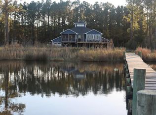 227 Croatan Dr, Oriental, NC 28571