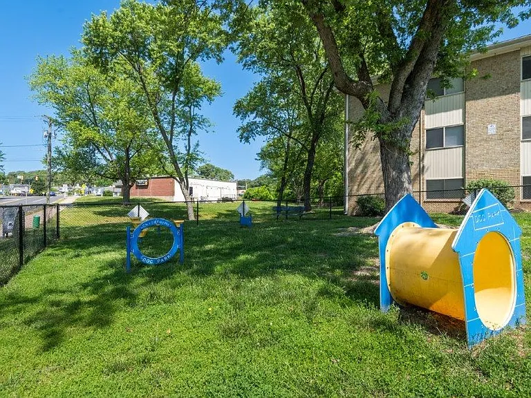 Glen Mar Apartment Homes — Photo 12