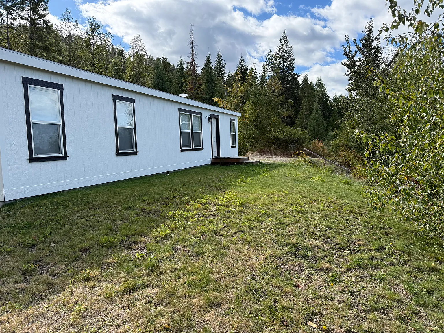 219 Bear Claw Ridge Rd — Photo 2