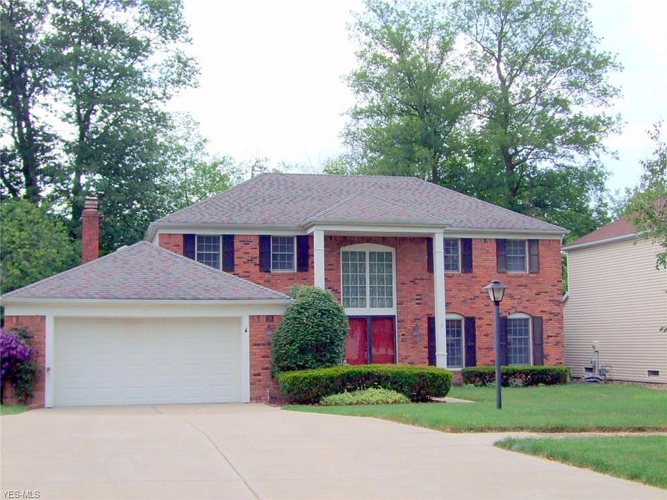 1st image of 17704 Fairfax Ln