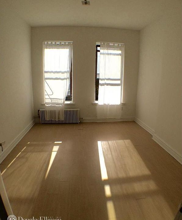 2nd image of 131 W 116th St APT 4A
