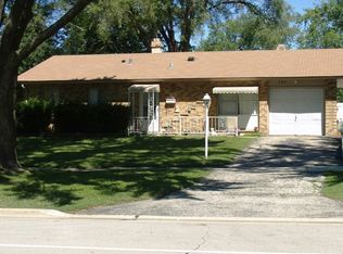 420 Bode Rd, Hoffman Estates, IL 60169