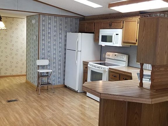 4th image of 160 Serenity Oaks Ter