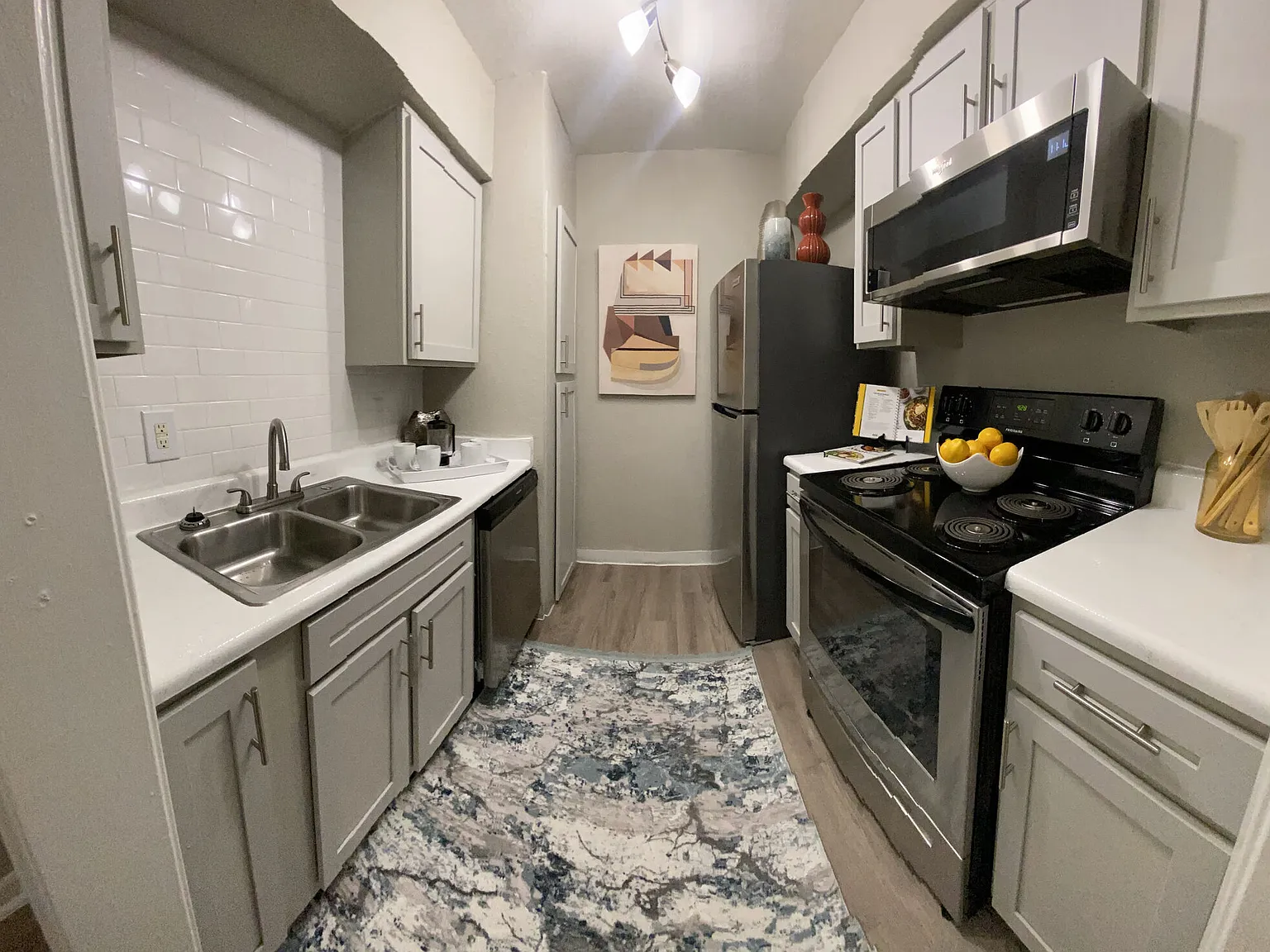 Pineview Terrace Apartments — Photo 1