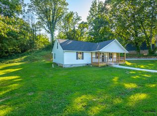 232 School St, Soddy Daisy, TN 37379