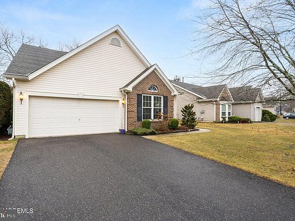 2nd image of 117 Driftwood Dr
