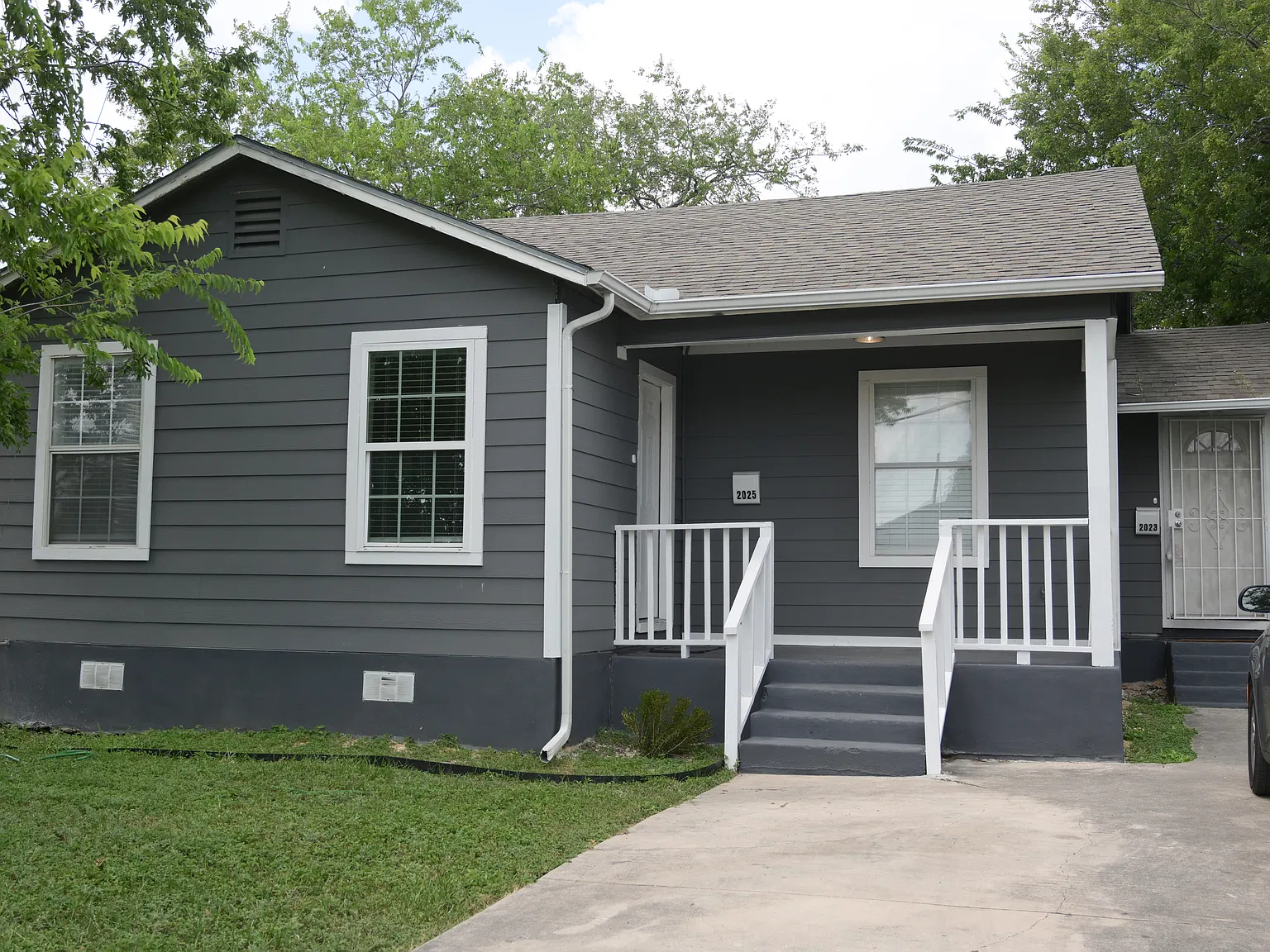 2 bed, 700 sqft, $1,250 — Photo 1